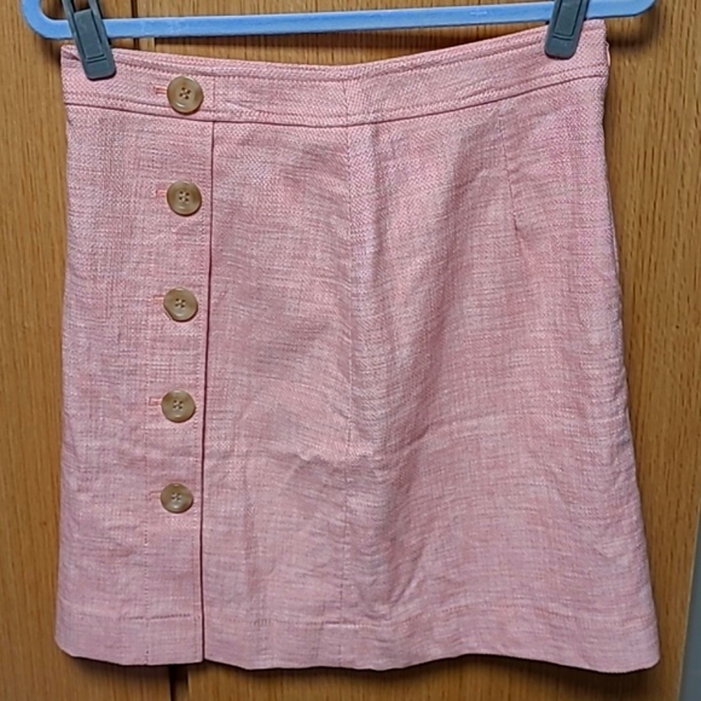 Like New Ann Taylor Pink Button Skirt